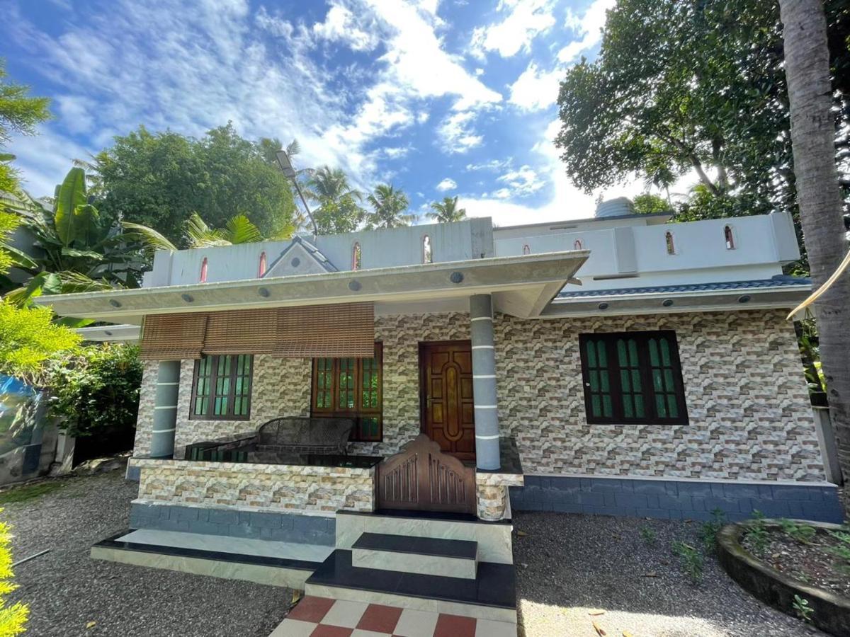 Nisara Homestay Varkala Buitenkant foto